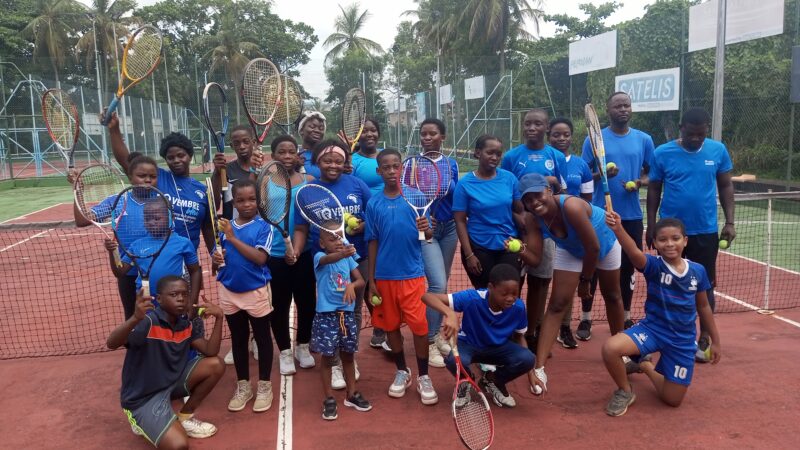 NOVEMBRE BLEU / CLUB SAOTI : INITIATION GRATUITE  À LA PRATIQUE DU TENNIS