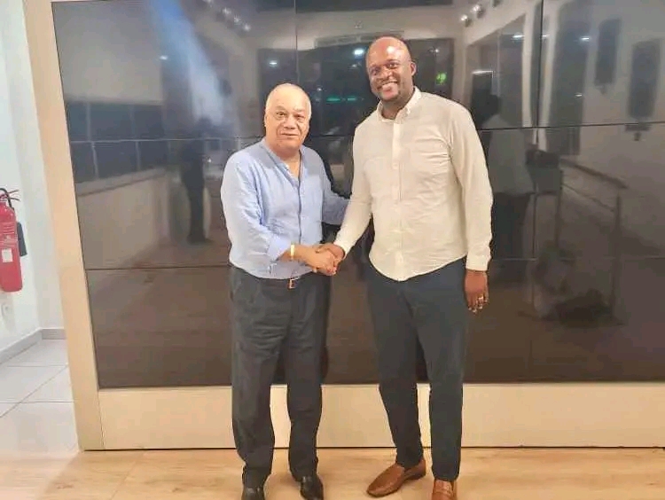 ÉCHANGES FRUCTUEUX WILLY CONRAD ASSEKO &  ALPHONSE BILE , DIRECTEUR FIBA AFRIQUE