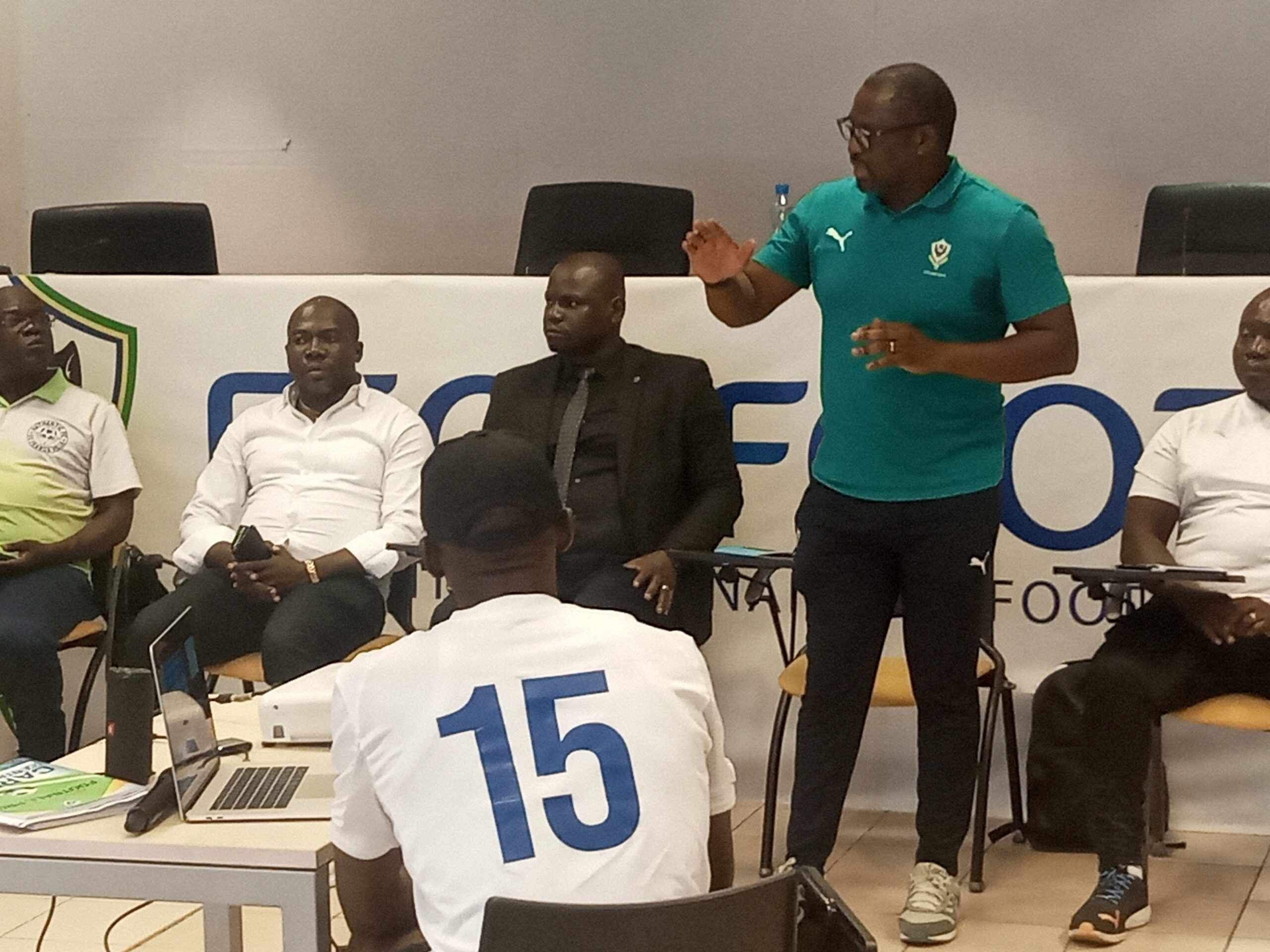 FEGAFOOT : ÉCHANGES THIERRY DIEUDONNÉ MOUYOUMA & LES ENCADREURS DE LA LIGUE DU HAUT-OGOOUÉ