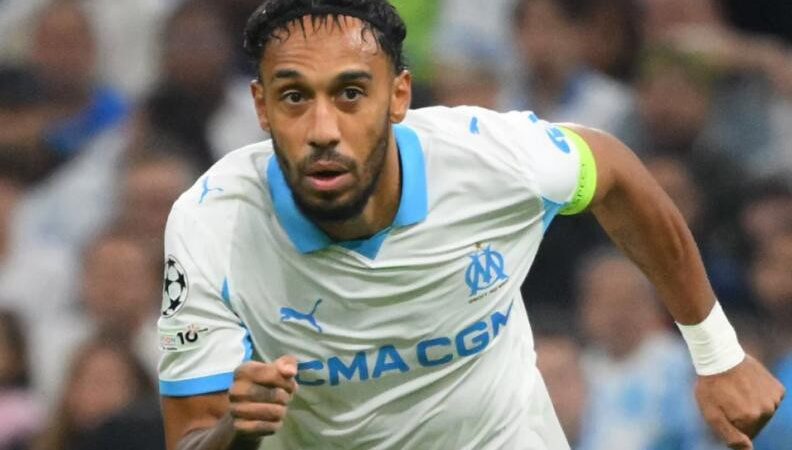 LDC : L&rsquo;OM  EXPLOSE  AJAX AMSTERDAM (4-0)