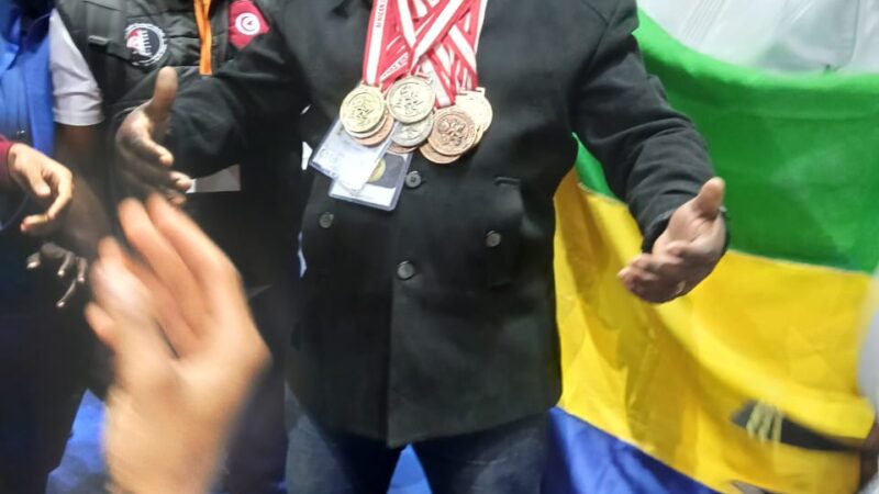 TUNIS 2025/ PANTHÈRES JU-JITSU : 15 MÉDAILLES ,DONT DEUX  TITRES DE CHAMPION D&rsquo;AFRIQUE  DANS LA CATÉGORIE  DE ( 77 , + 100 KGS) & 5 VICE-CHAMPIONS