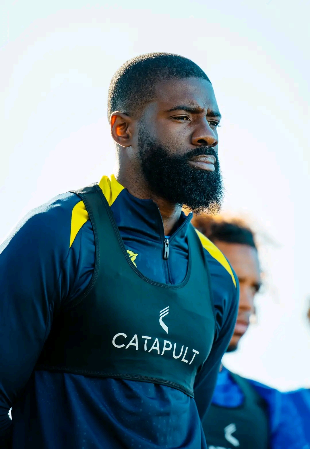 PANTHÈRES / FIFA SERIES : BRUNO ECUELE MANGA FACE À UN OS DUR ?