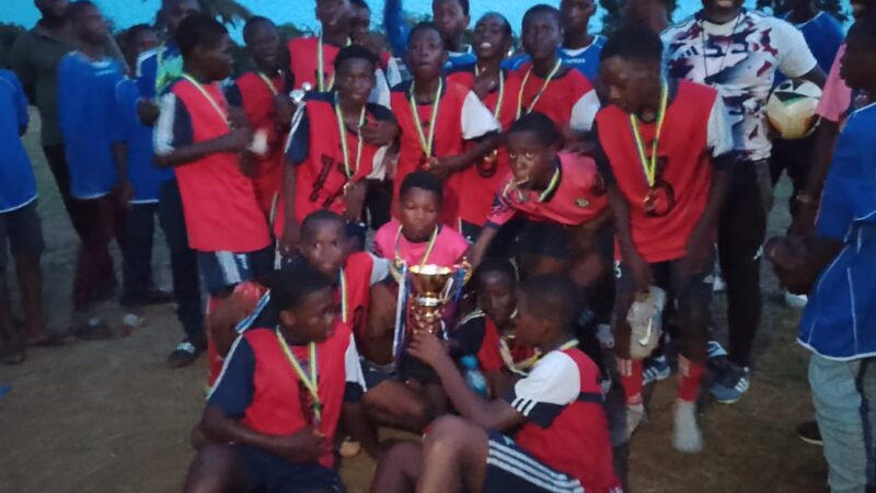 MAKOKOU : MWANA U15, MOMERANTUM DE LIBREVILLE SACRÉ  POUR LA 1 ère ÉDITION