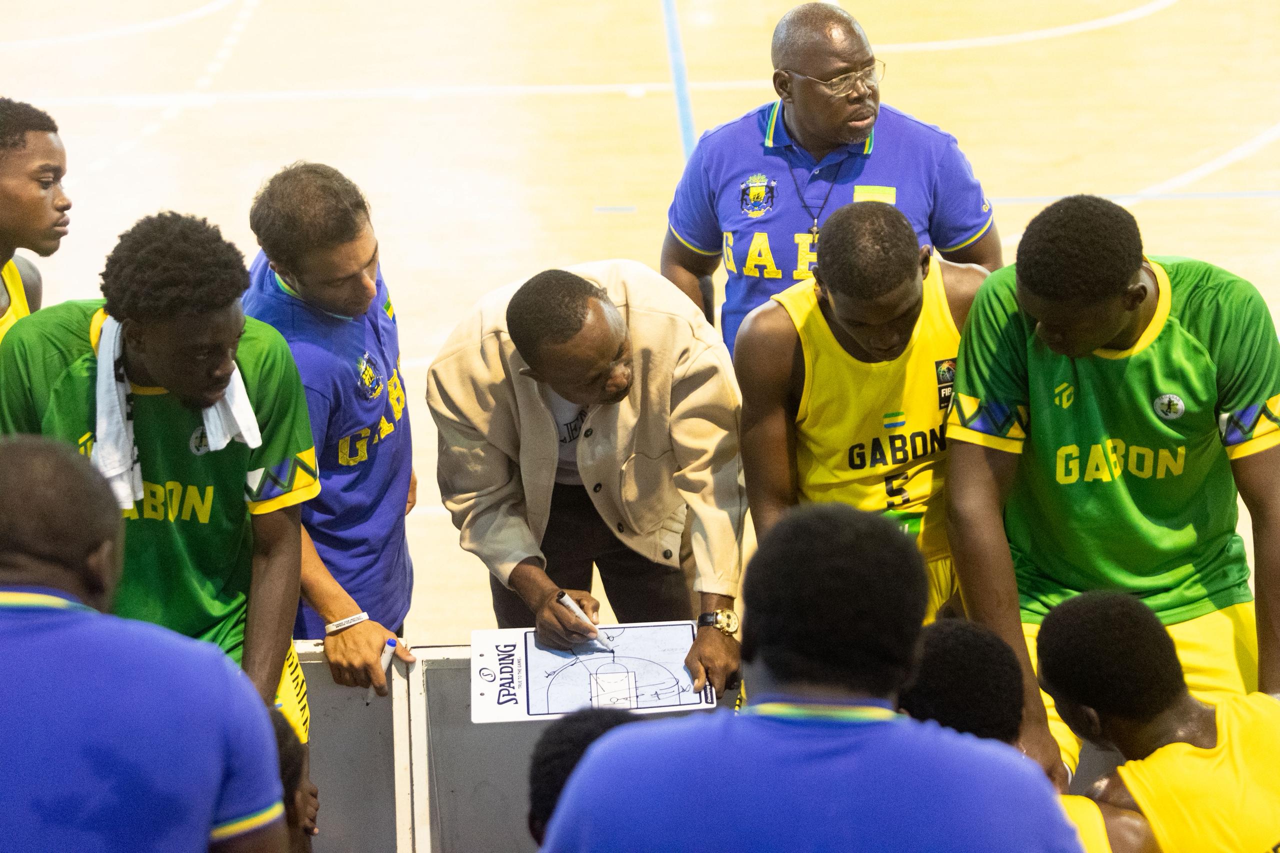 AFROBASKET U18 ZONE 4- 2026 : LE GABON RELANCE SES CHANCES EN SURPRENANT  LA RCA 68-63