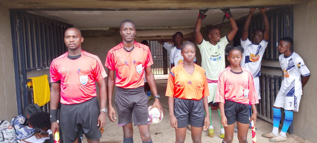 D3 MOYEN-OGOOUE / 8e JOURNÉE : FC SCHWEITZER SE FAIT PEUR MAIS GAGNE, LAMBARÉNÉ AC  PREND LES 3 POINTS SUR TAPIS VERT