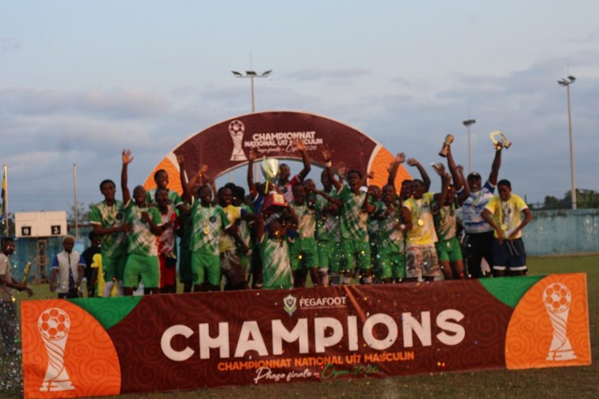 U17 OYEM 2026/FINALE : L&rsquo;ESTUAIRE SOULÈVE LE TROPHÉE FACE À LA NGOUNIÉ