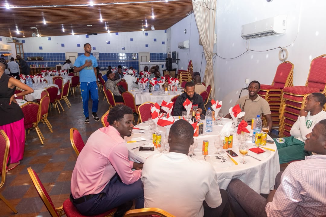 AFROCAN 2027 : AUTOUR D&rsquo;UN DÎNER, TOUTE LA FAMILLE BASKET FAIT BLOC DERRIÈRE LES PANTHÈRES